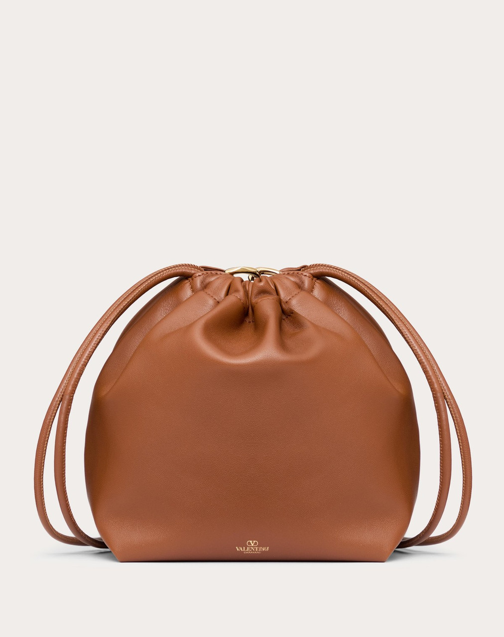 【関税込み】VALENTINO GARAVANI VLOGO POUF NAPPA LEATHER POUC VALENTINO Vlogo Pouf Nappa Leather Pouch