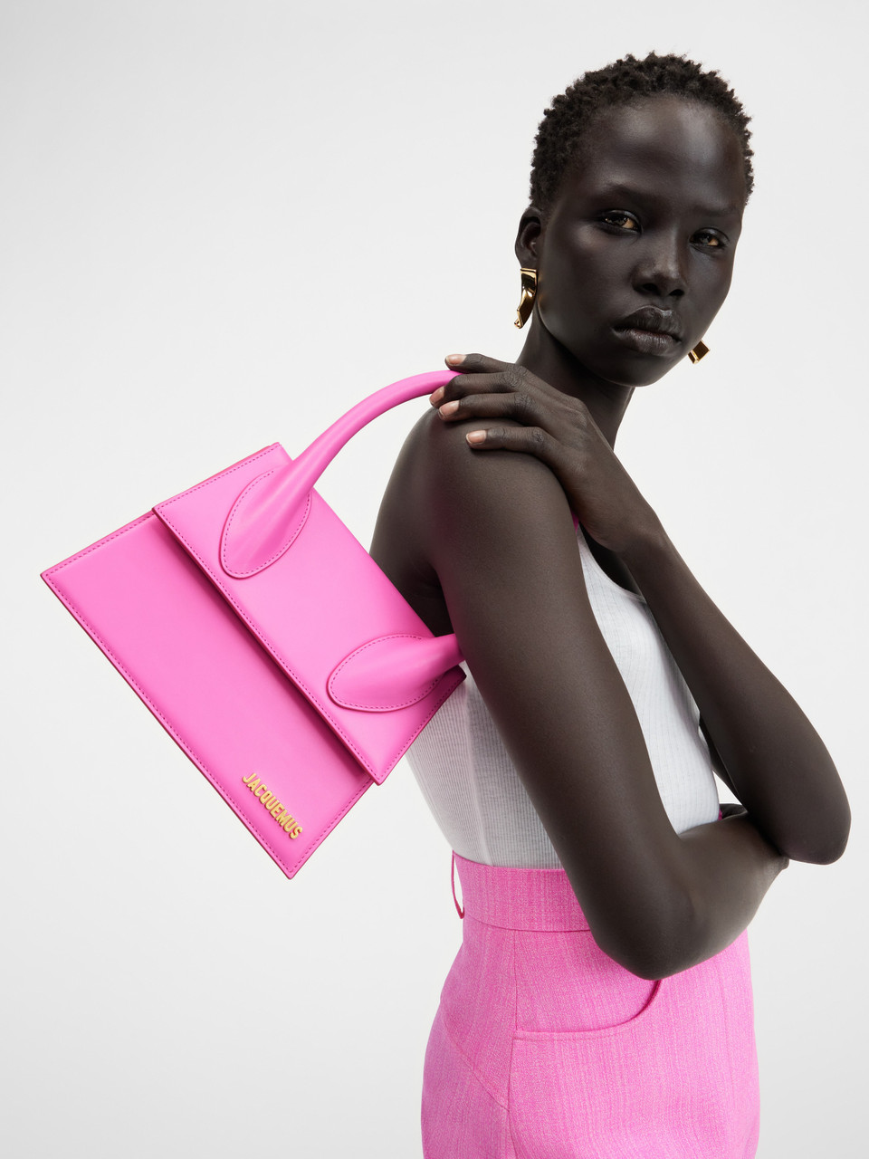 JACQUEMUS The large Chiquito - Neon Pink