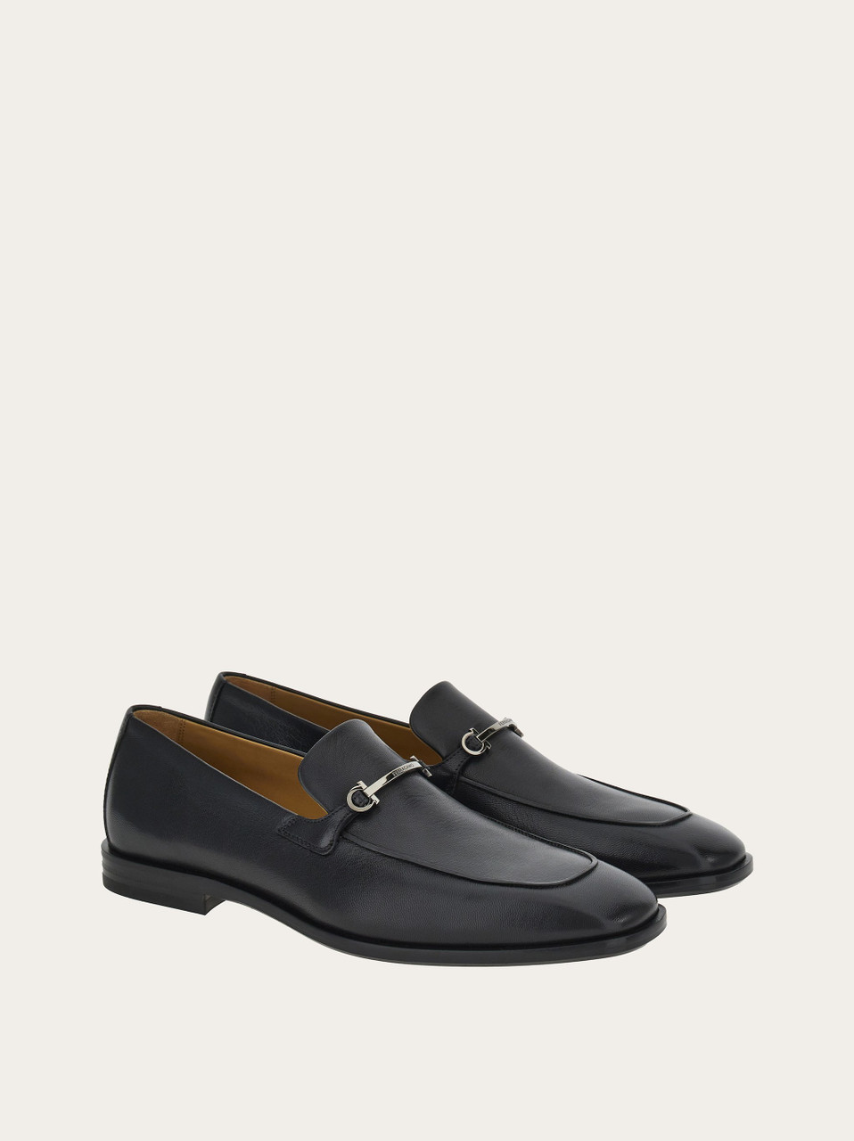 フラットシューズ Ferragamo Gancini Ornament Moccasin FERRAGAMO Gancini ornament moccasin