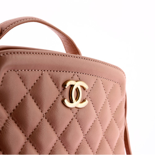 CHANEL Pink Leather Shoulder Bag Image 6
