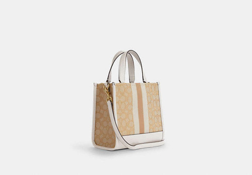 COACH dempsey tote bag 22 in signature jacquard with stripe and Patch GOLD/LIGHT KHAKI CHALK Image 7