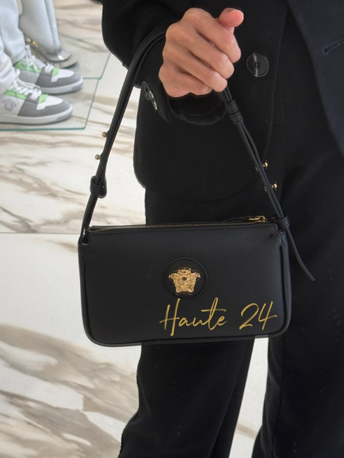 ★送料関税込★VERSACE MEDUSA SMILE トートバッグ VERSACE La Medusa Mini Croc-effect Bag
