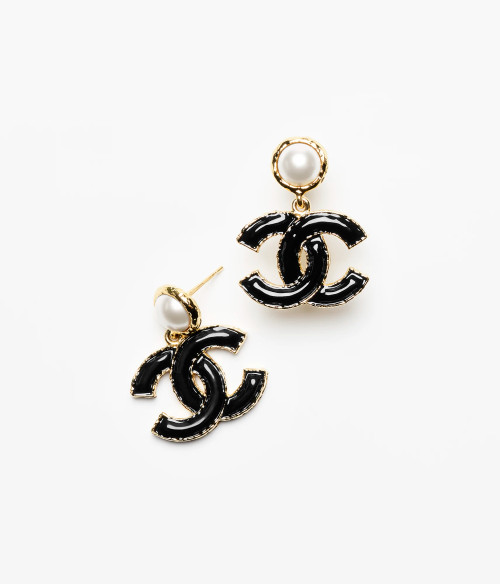 CHANEL Dangling Earrings