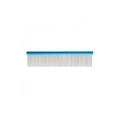 Keep your dog's coat healthy with the Ancol Ergo Aluminium Comb. Featuring dual-width teeth and gentle stainless-steel pins, it's perfect for all coat types.