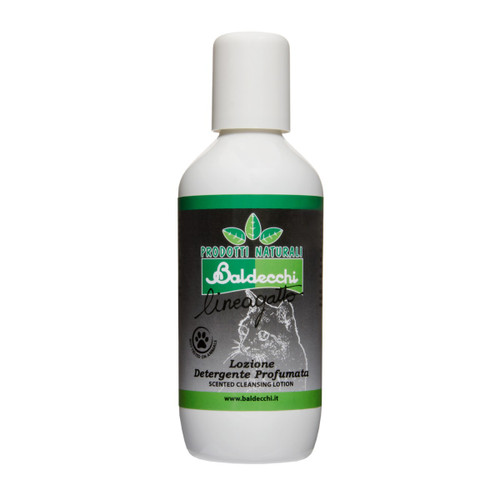 The Scented Cleansing Lotion is a product created for daily cleaning of cats; it is indicated for cleaning eyes, ears, muzzle and private parts; performs an effective cleansing action, eliminating dust and surface impurities and leaving the coat shiny and fragrant. The Scented Cleansing Lotion is a product created for daily cleaning of cats; it is indicated for cleaning eyes, ears, muzzle and private parts; performs an effective cleansing action, eliminating dust and surface impurities and leaving the coat shiny and fragrant.