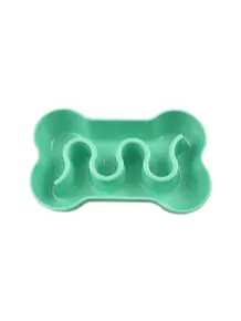 End mealtime chaos. Our pastel green anti glutton dog feeding bowl makes your dog eat slower and digest better. Buy now to improve your pet's daily routine.