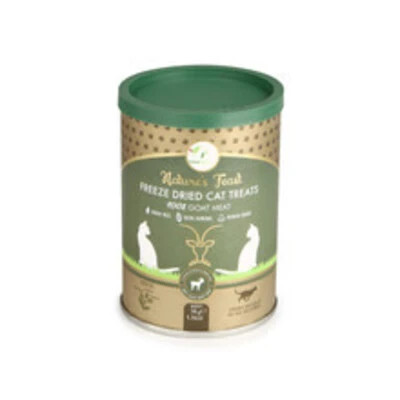 Looking for low-fat cat treats? Pawfect Nature uses grass-fed goat meat to support health. No additives or colours. Buy these nutrient-dense snacks online now.