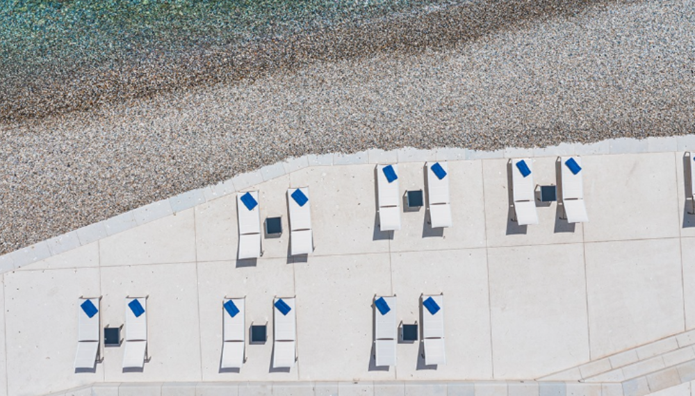 Hilton Rijeka Costabella Beach Resort - Beachside Cabanas