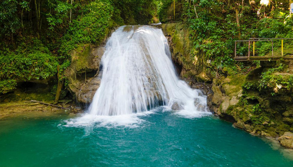 Make the most of your day in Ocho Rios with this thrilling half-day tour (5-6 hours), including round-trip transportation to two of Jamaica’s most iconic attractions.