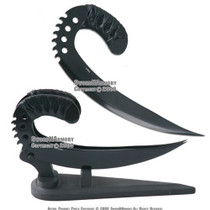 Claws of Riddick Dagger Knife Chronicles of Riddick with Stand