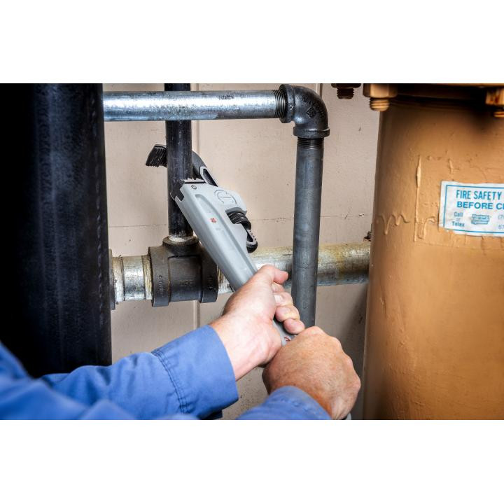 PIPE WRENCH,ALUMINUM,18"