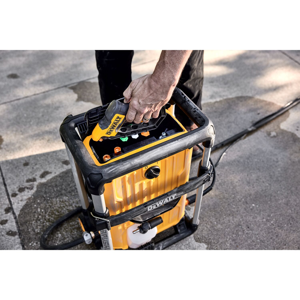 SHELL DEWALT AC 3000 PSI PRESSURE WASHE