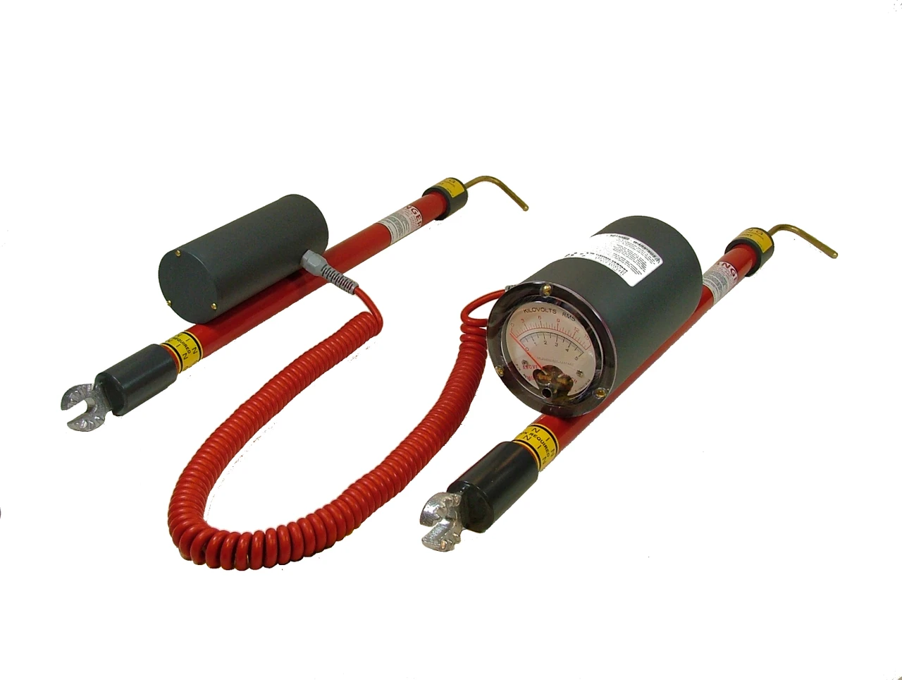 GREENLEE MARK®  Analog Voltmeter/Phasing Set 0 - 5kV/0 - 15kV