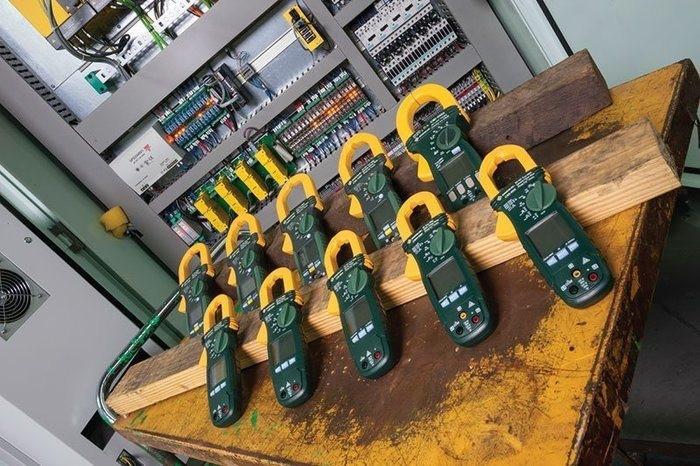 GREENLEE AC True RMS Clamp Meter, 600V, 600A  (P/N CM-860)