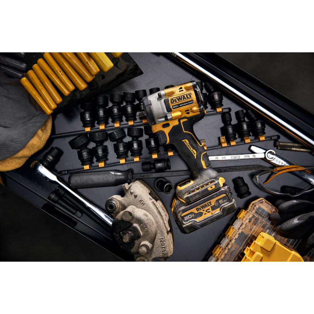 20V MAX 3/8IN COMPACT IMPACT WRENCH KIT