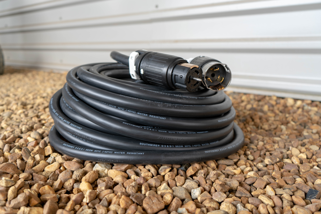 Southwire 100ft SEOW w/Hubbell C-Series Twist Lock Ends 6/3-8/1 1/EA