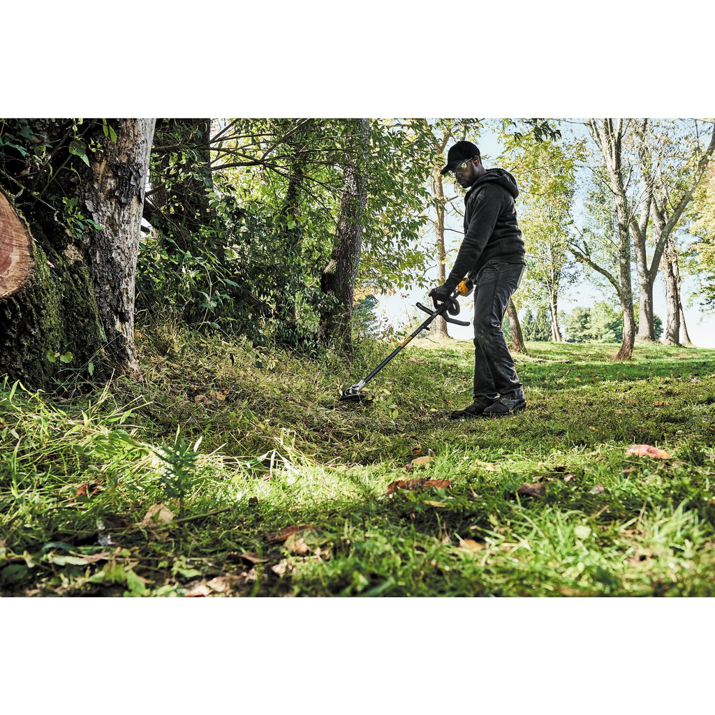 DW BRUSH CUTTER ATTACHMENT