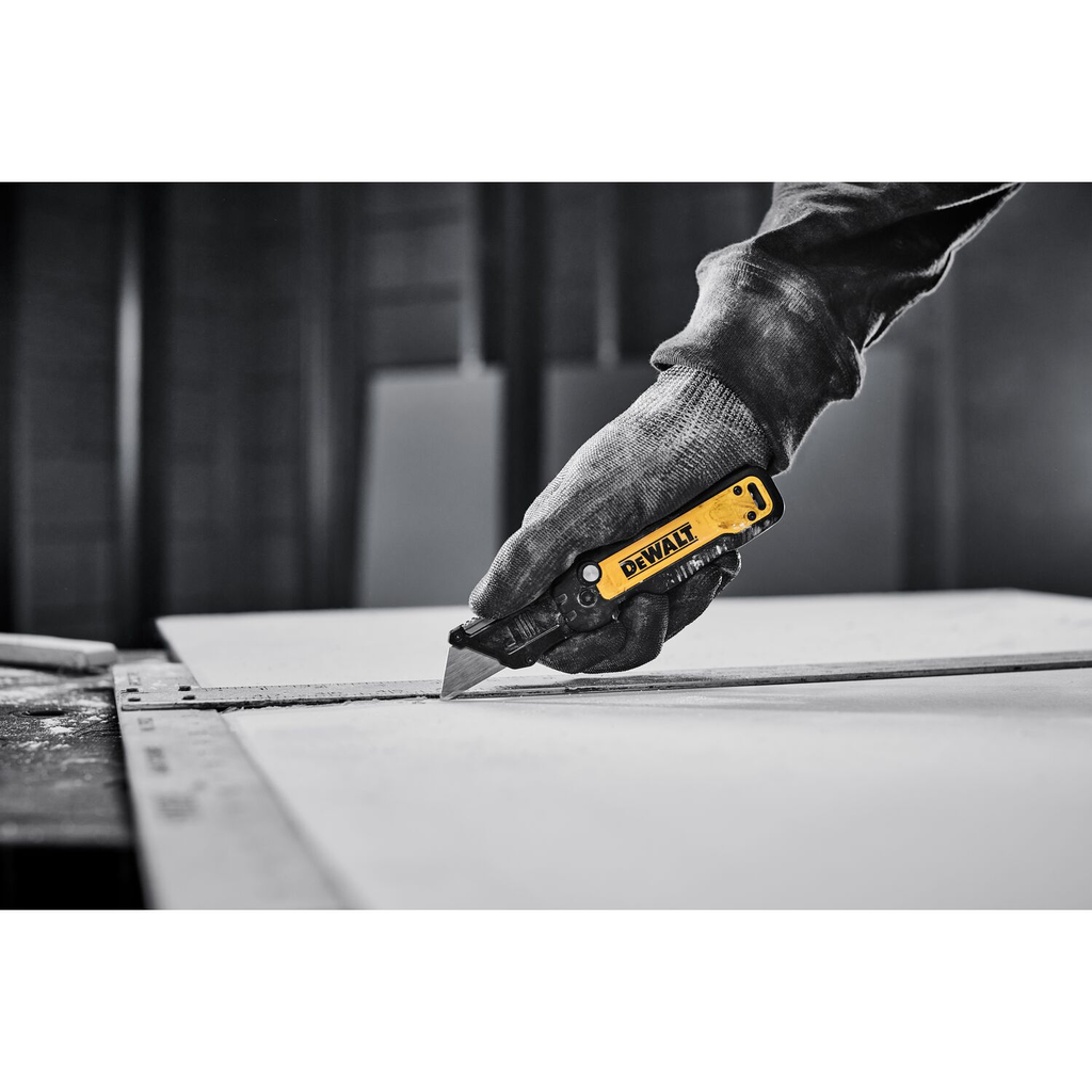 DW PUSH & FLIP FOLDING UTILITY