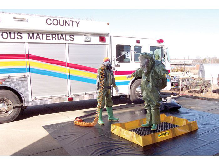 4' x 6' x 8", 119 Gallon Spill Capacity, Folding Spill Containment Berm, QuickBerm® Lite, Yellow - 28558