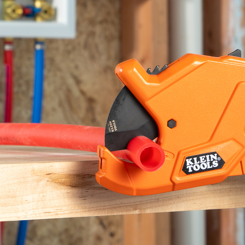 1-1/4-Inch Precision Ratcheting PVC Pipe Cutter