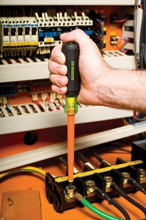 GREENLEE Screwdriver, Insulated, Phillips Tip, #3 x 6"