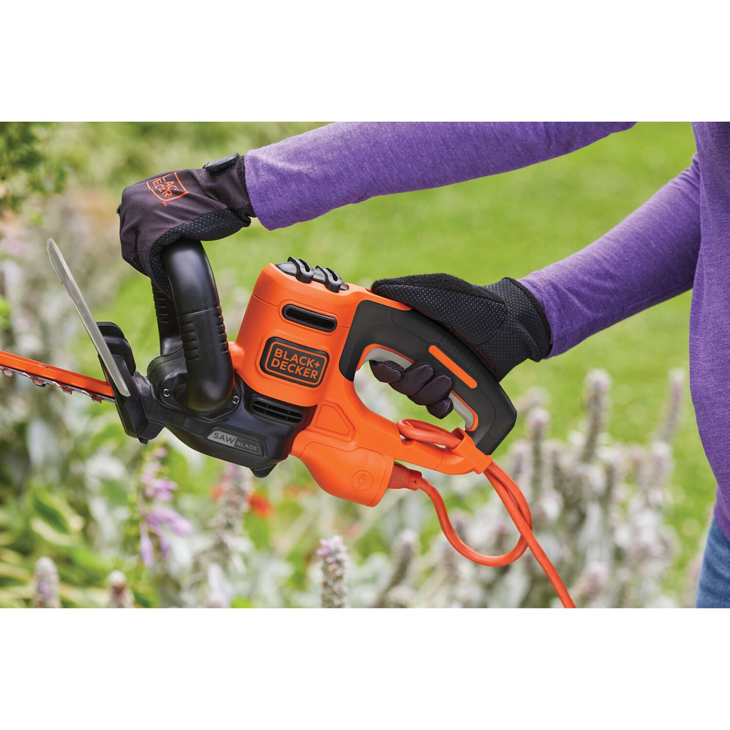 BLACK+DECKER 20" SAWBLADE ELECTRIC HEDGE TRIMMER