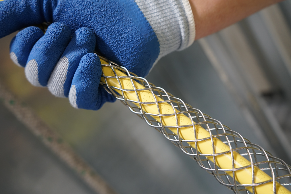 SOUTHWIRE Light Duty Basket Grip 0.75" - 0.99"