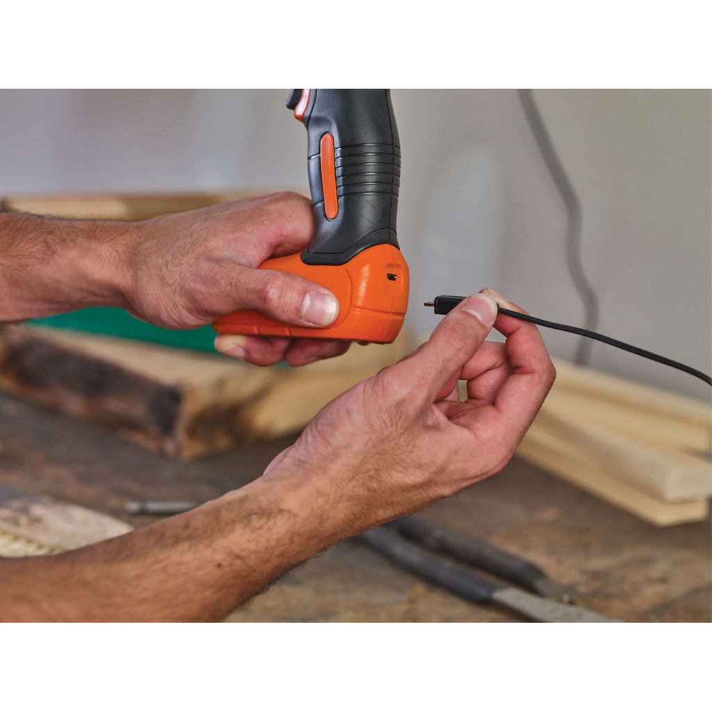 BLACK+DECKER 8V MAX LITHIUM DRILL
