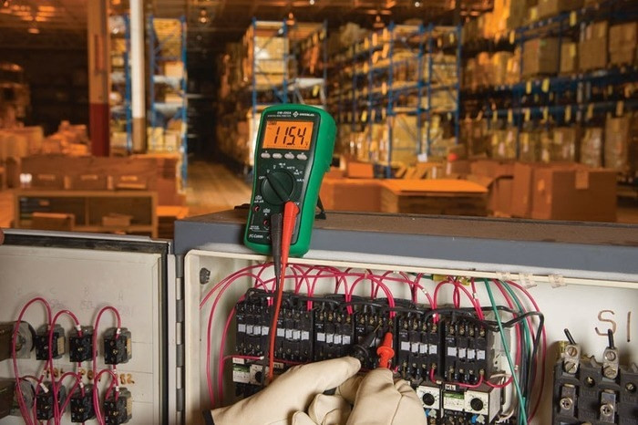 GREENLEE 6,000-Count Digital Multimeter, 1000V, 8A (DM-200A)