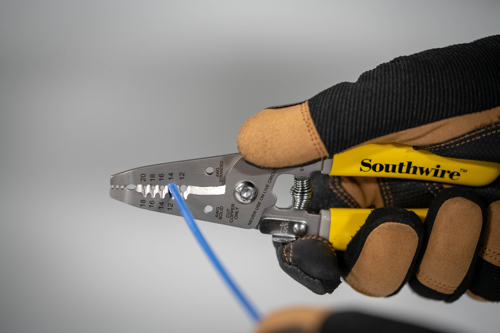 SOUTHWIRE CUTTER, COMPACT STRIPPER 10-18 AWG SOL &
