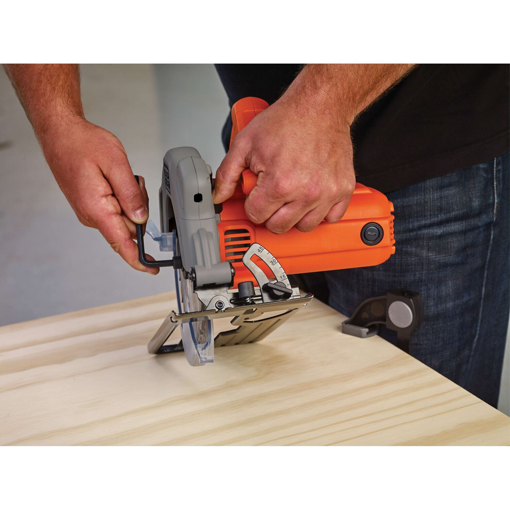 BLACK+DECKER 13A CORDED CIRCULAR SAW