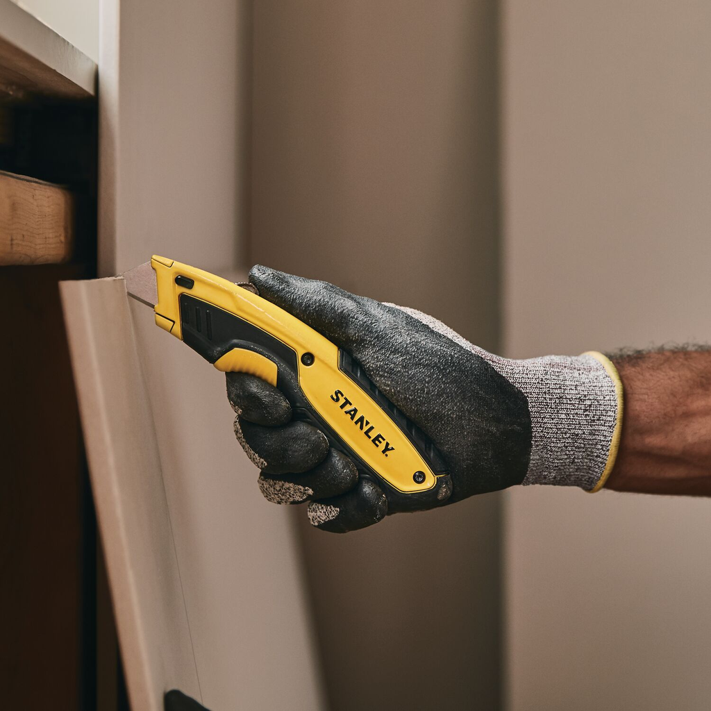 RETRACTABLE UTILITY KNIFE (P/N STHT10479)