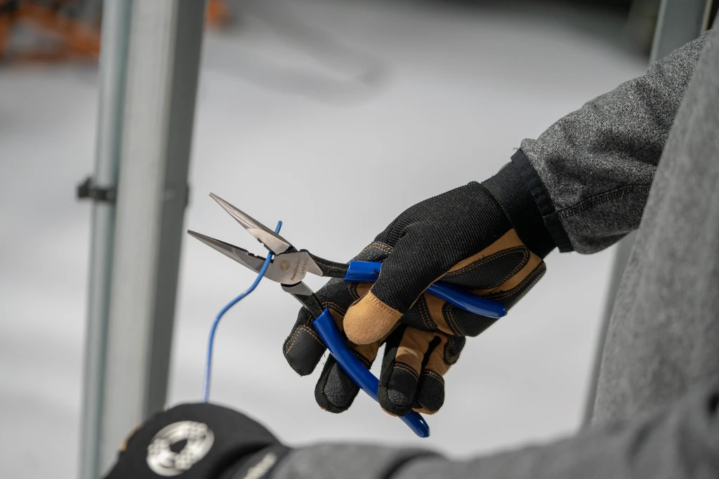 SOUTHWIRE PLIERS, 8IN HD LONGNSE SIDE CUT STRP DIP