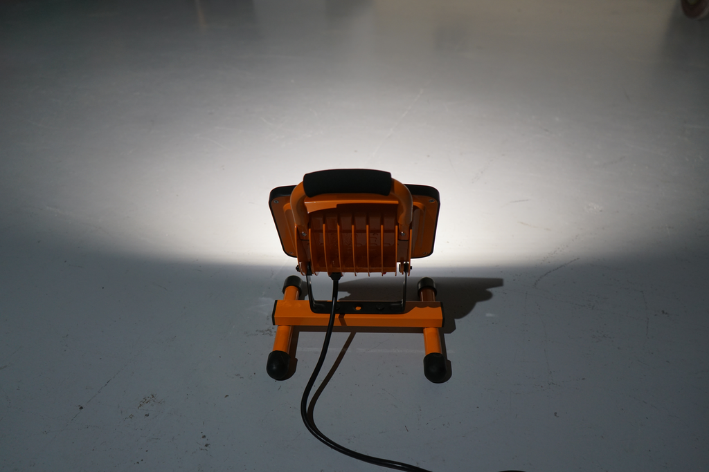 Woods Pro 3000 Lumen Portable Work Light 6/BX