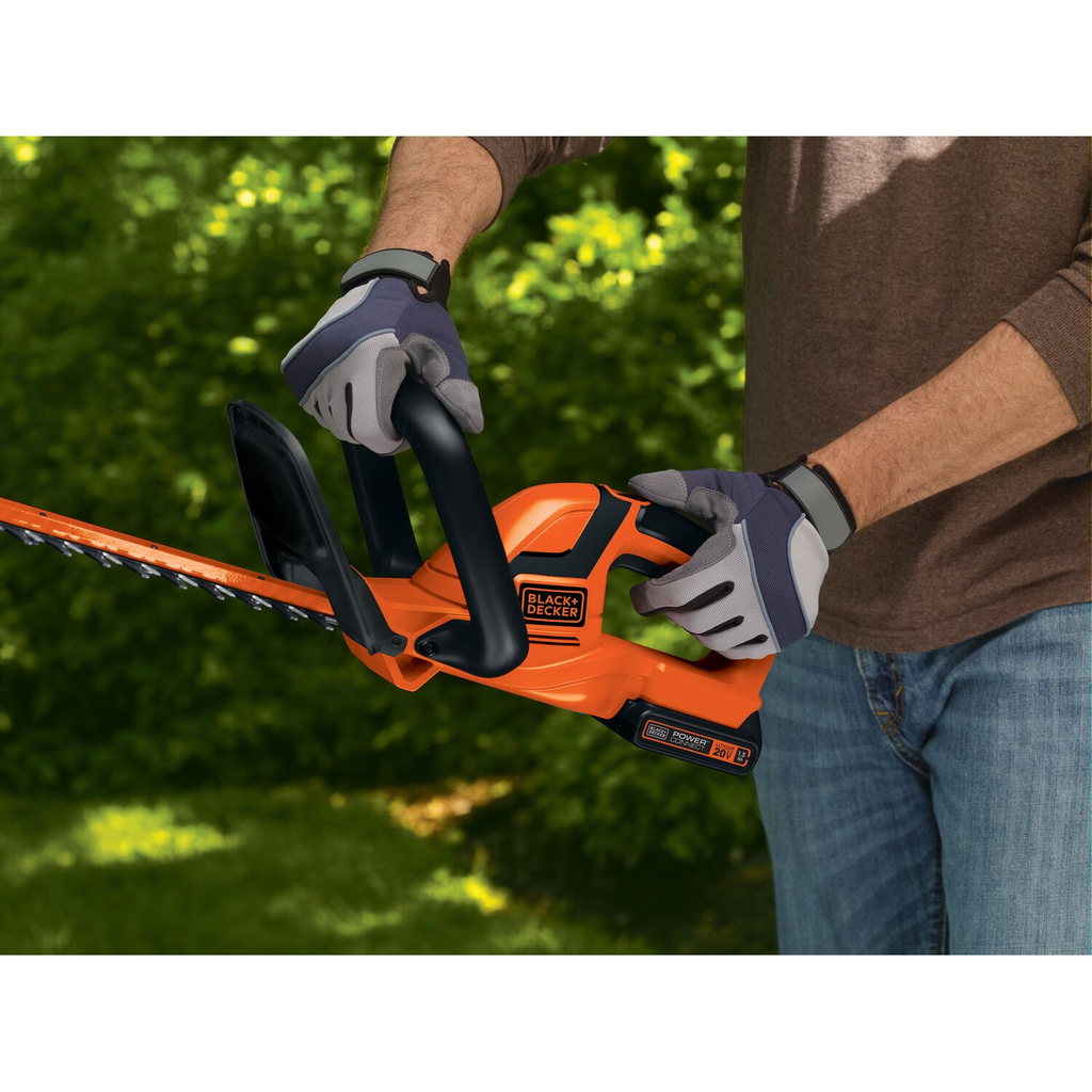 BLACK+DECKER 22" 20V Lithium Cordless Hedge Trimmer