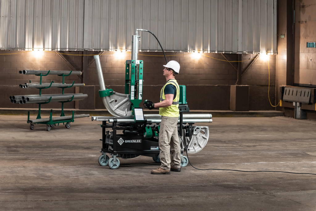 GREENLEE 881 Cam-Track(R) Bender for 2-1/2", 3", and 4"with 980 Hydraulic Pump and Mobile Bending Table