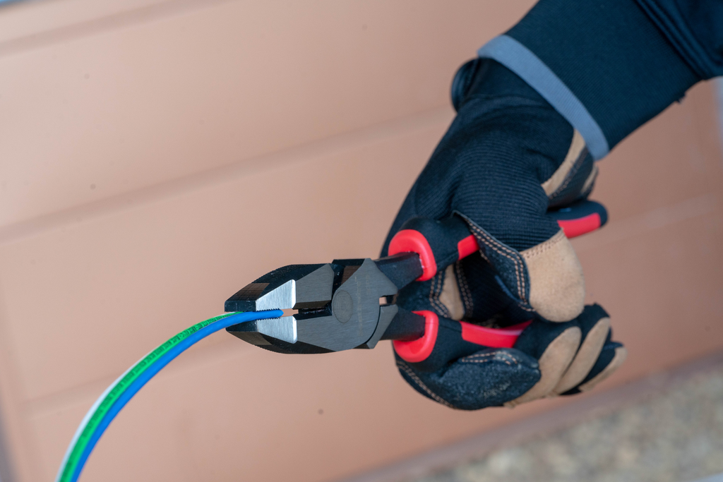 SOUTHWIRE SCP9, 9 IN SIDE CUT PLIERS-NEW GRIP