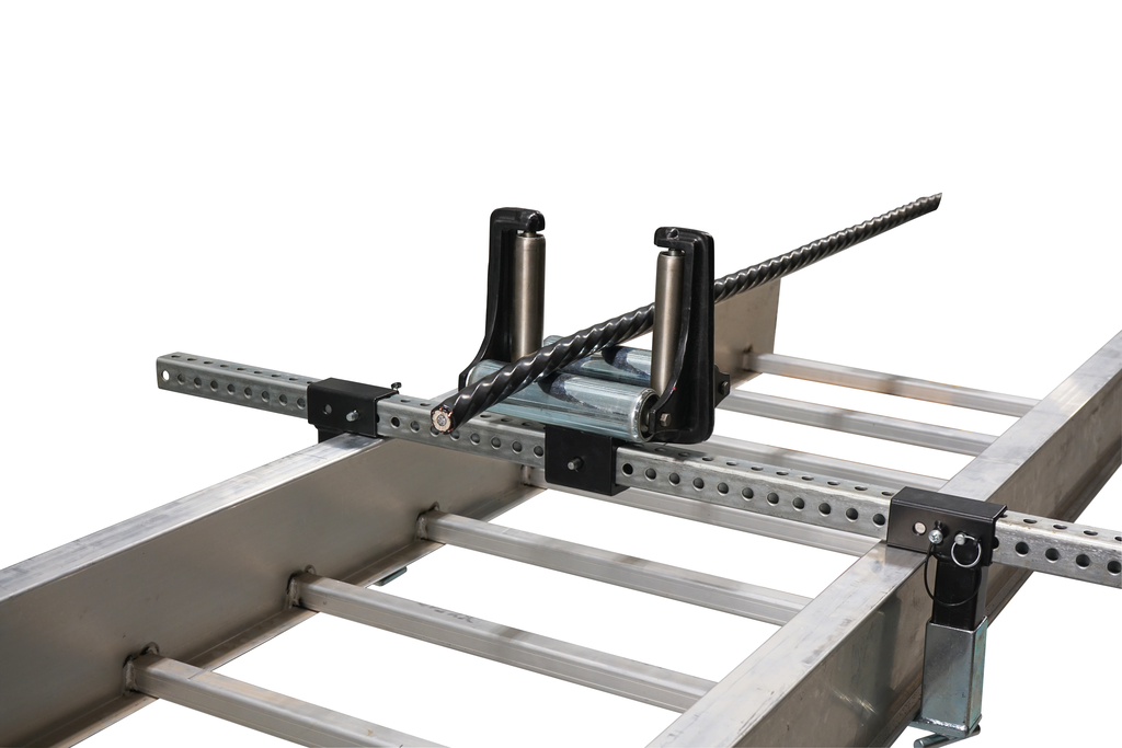 SOUTHWIRE Outside Vertical Riser and Straight Section Roller w/ 48" Crossbar and Clamps