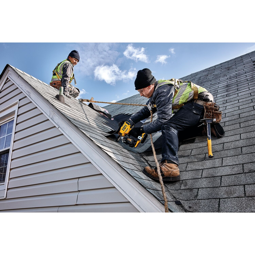 CORDLESS ROOFING NAILER KIT