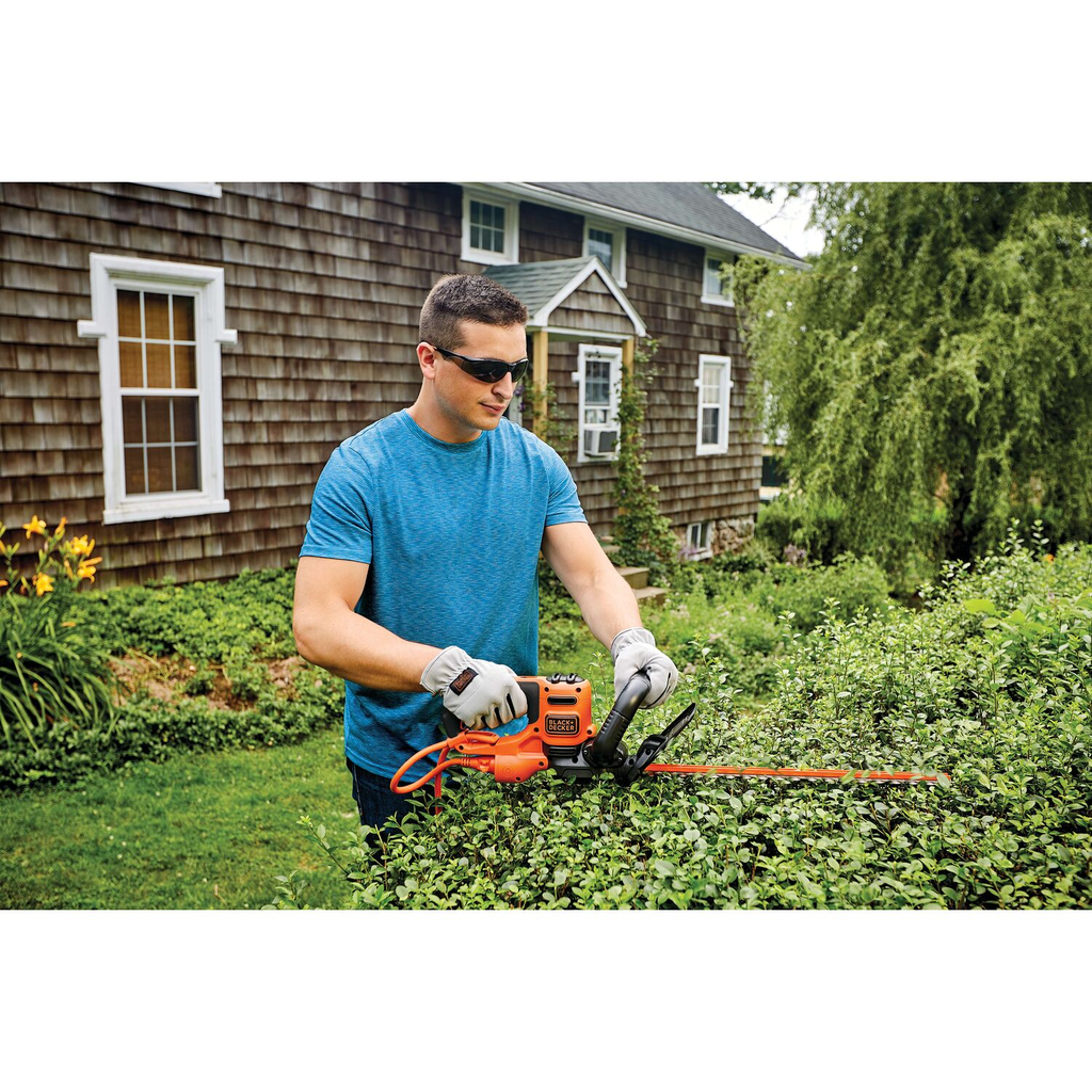 BLACK+DECKER 22" ELECTRIC HEDGE TRIMMER