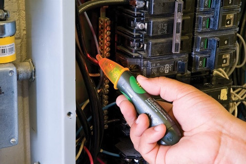 GREENLEE Adjustable Voltage Detector