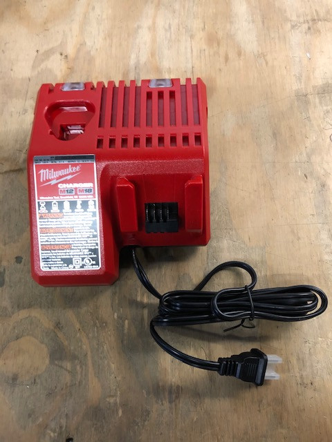 Milwaukee M12/M18 MULTI VOLTAGE CHARGER (P/N 48-59-1812)  (P/N 48-59-1812 Open Box)