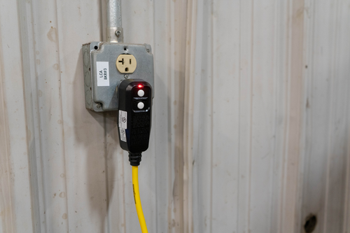 Southwire YELLOW JACKET, 14/3 6' SJTW 15 AMP GFCI 6/BX