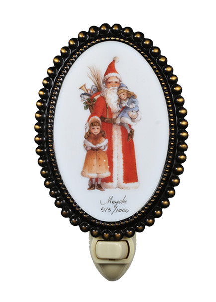 Meyda 3.5"w Christmas Comin To Town Fused Oval Night Light - 107257