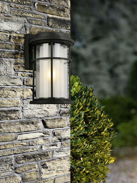 Eglo 1x60w Outdoor Wall Light W/ Matteblack Finish & Frosted Inner Glass Surrounded By A Clear Outer Glass - 203026A