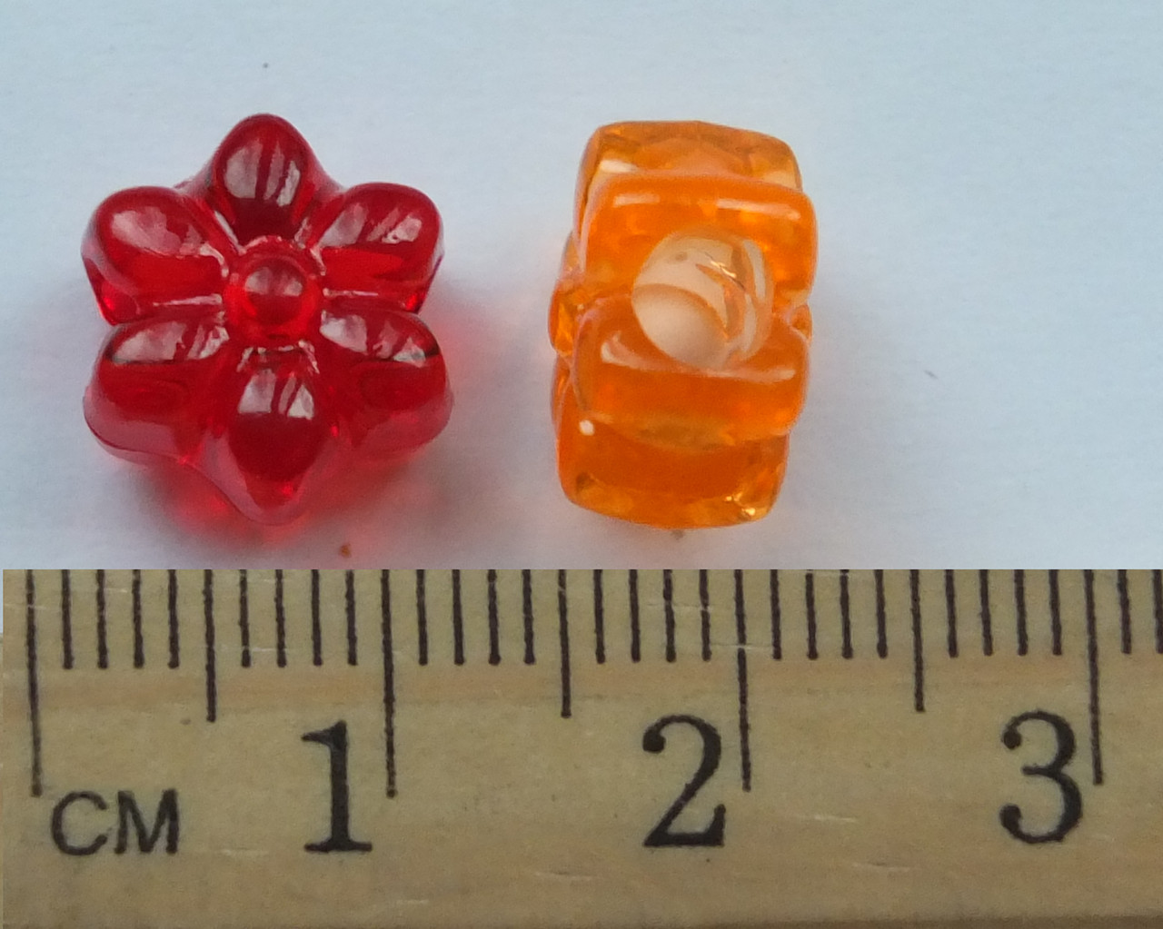 Flower Beads Green Opaque 13mm Pack/50