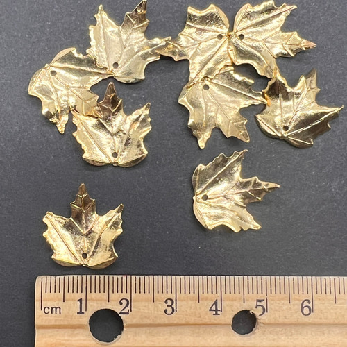 20mm Maple Leaf Gold Metalized Plastic Beads