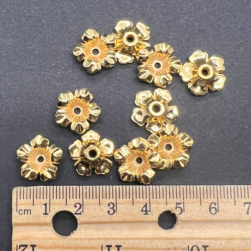 14mm Camellia Flower Gold Metalized Plastic Beads