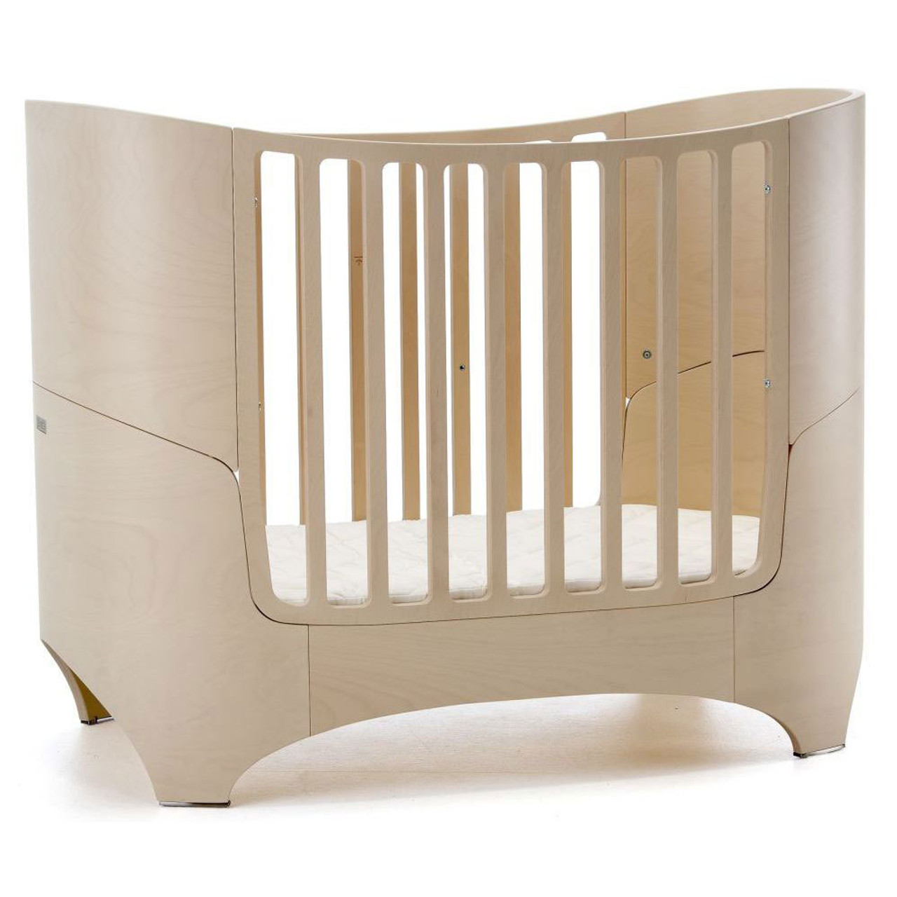 leander cot size