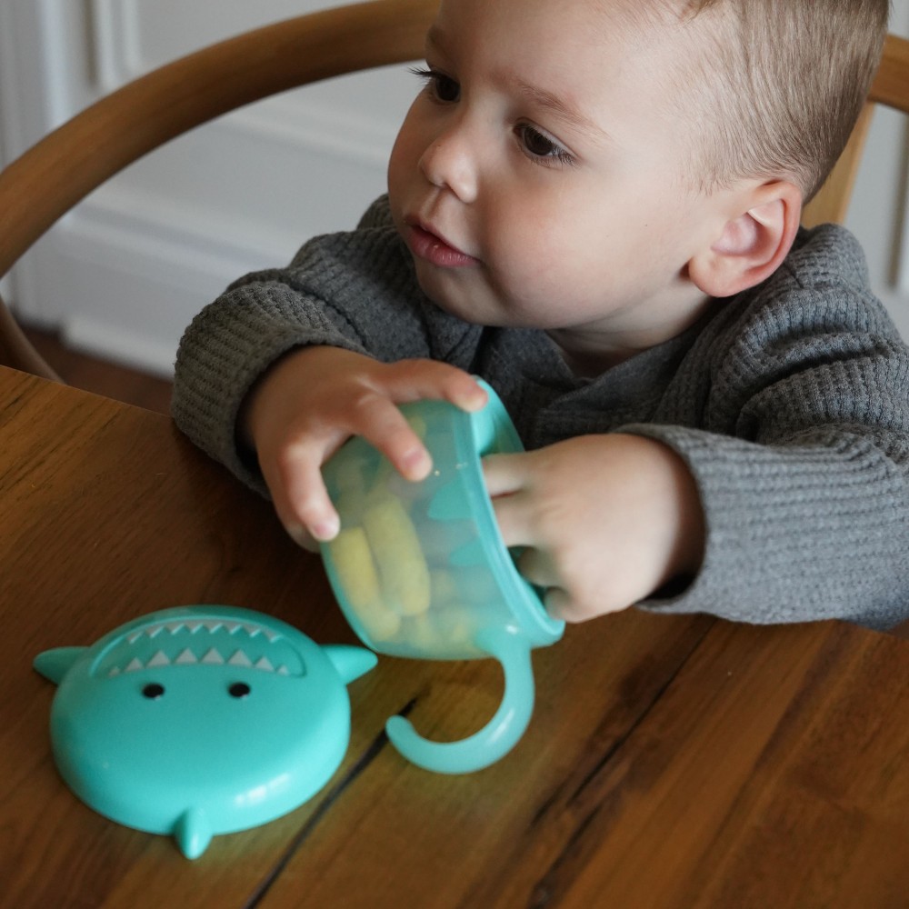 Melii Snack Container with Finger Trap - Clearance